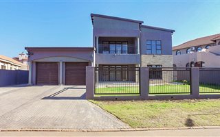 4 Bedroom House in Willow Acres