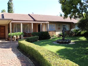 5 Bed House in Beyers Park
