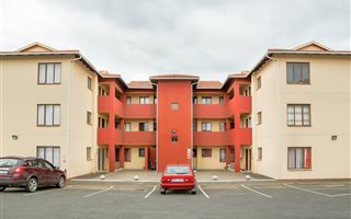 2 Bedroom Apartment in Brackenham