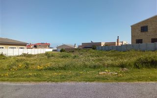 533 m² Land available in Perlemoenbaai
