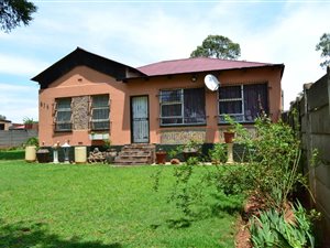 3 Bed House in Aston Lake