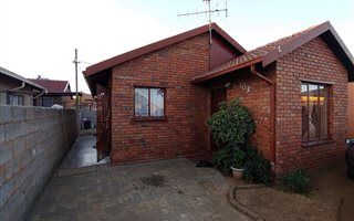 3 Bedroom House in Daveyton