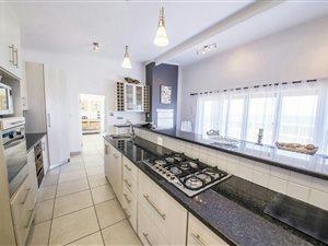 4 Bed House in Cape St Francis