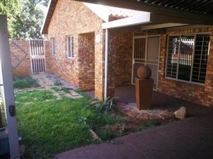 3 Bed Apartment in Montana Park