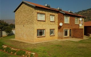 3 Bedroom Apartment in Geelhoutpark