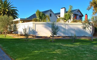 3 Bedroom House in Van Riebeeck Park