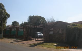 4 Bedroom House in Weltevreden Park