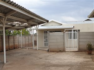 2 Bed Garden Cottage in Bergsig