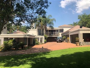 8 Bed House in Shere