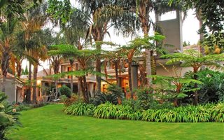 8 Bedroom House in Tijger Valley and surrounds