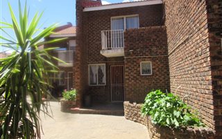 2 Bedroom Townhouse in Vryburg