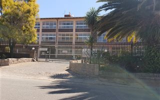 4 Bedroom Apartment in Senderwood