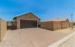 3 Bedroom House in Sunair Park