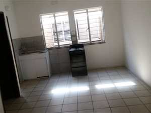 1 Bed Apartment in Roodepoort West