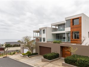 4 Bed House in Camps Bay