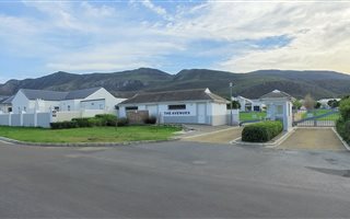 3 Bedroom House in Sandbaai