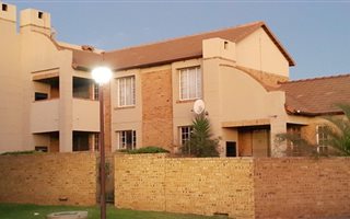 3 Bedroom Townhouse in Noordwyk