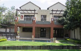 2 Bedroom Apartment in Paulshof