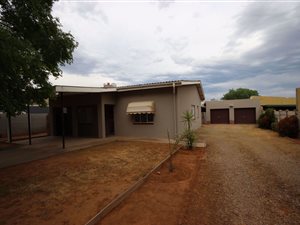 5 Bed House in Oudtshoorn