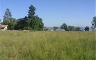 1065 m² Land available in Brackenham