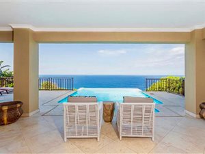5 Bed House in Sheffield Beach