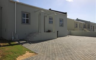 4 Bedroom House in Cloetesville