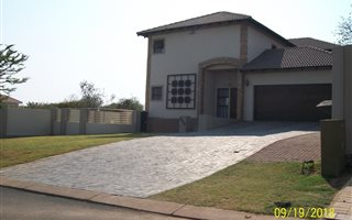 3 Bedroom House in Kameelfontein and surrounds