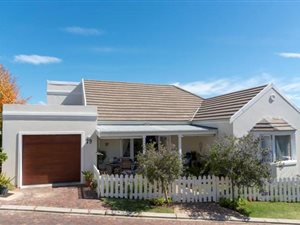 2 Bed House in Hunters Estate