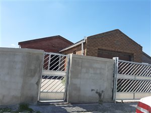2 Bed House in Philippi