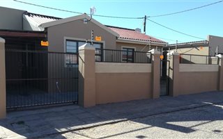 2 Bedroom House in Macassar