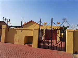 3 Bed House in Moroka