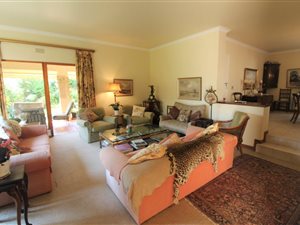 3 Bed House in Mill Hill