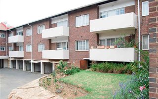 2 Bedroom Apartment in Linden