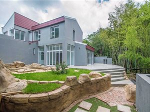 4 Bed House in Parkhurst