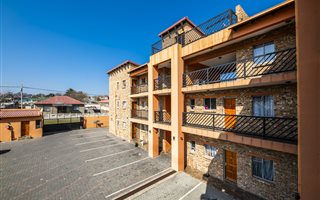 991 m² Commercial space in Turffontein