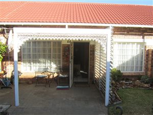 Apartment in Universitas