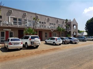 82 m² Commercial space in Northcliff