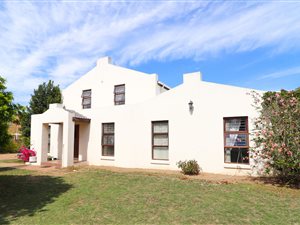 4 Bed House in Durbanville