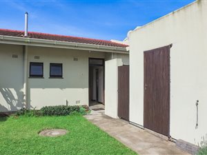 2 Bedroom Simplex in Prospect Hall