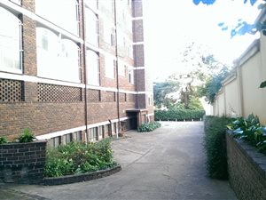 2 Bed Apartment in Sandton CBD