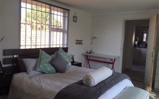 1 Bedroom Garden Cottage in Edenglen