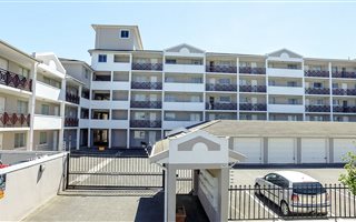 2 Bedroom Apartment in Strand North