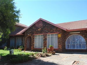 4 Bed House in Vanderbijlpark SE2