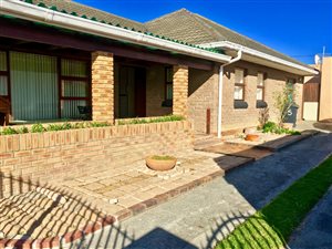 3 Bed House in Rusthof