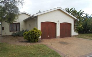 3 Bedroom House in Flamingo Vlei