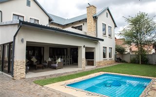4 Bedroom House in Eldo Meadows
