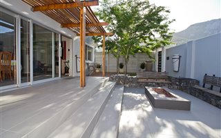 4 Bedroom House in Paarl Central West