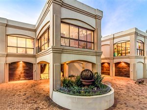 6 Bed House in Oude Westhof