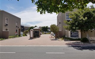 52 m² Commercial space in Century City
