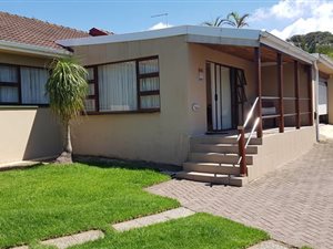 5 Bed House in Sunrise on Sea